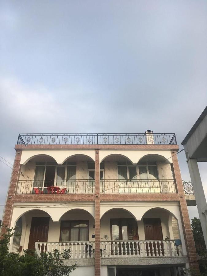 Merab House บาทูมิ ภายนอก รูปภาพ