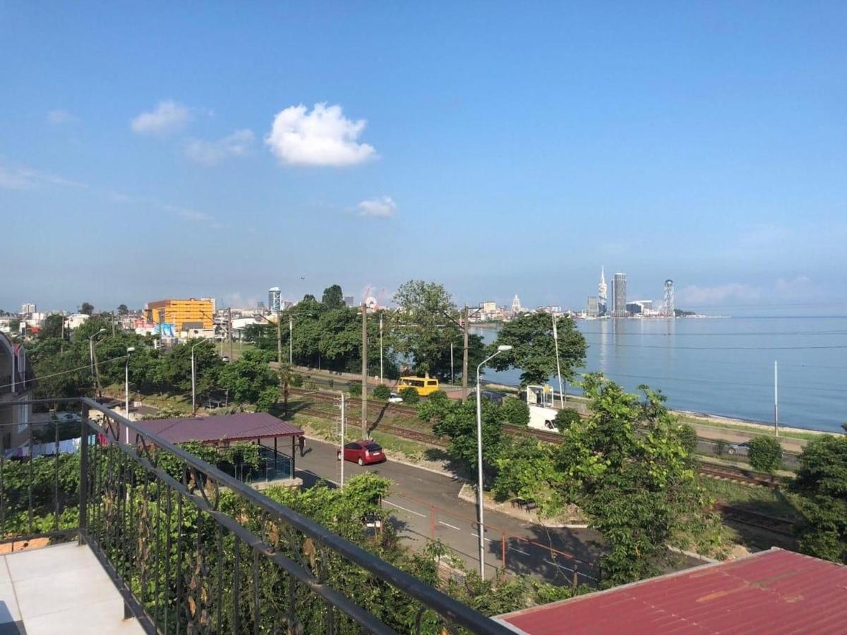 Merab House บาทูมิ ภายนอก รูปภาพ