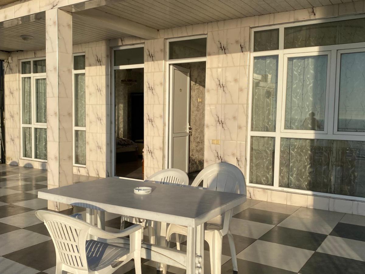 Merab House บาทูมิ ภายนอก รูปภาพ
