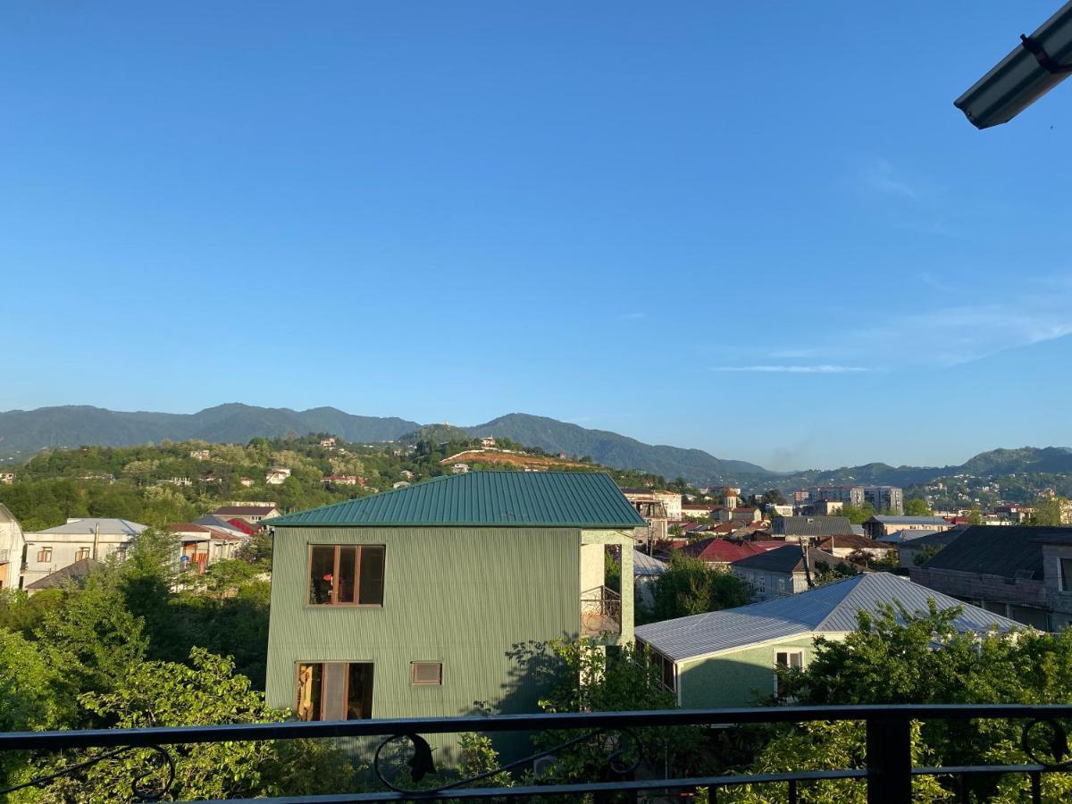 Merab House บาทูมิ ภายนอก รูปภาพ
