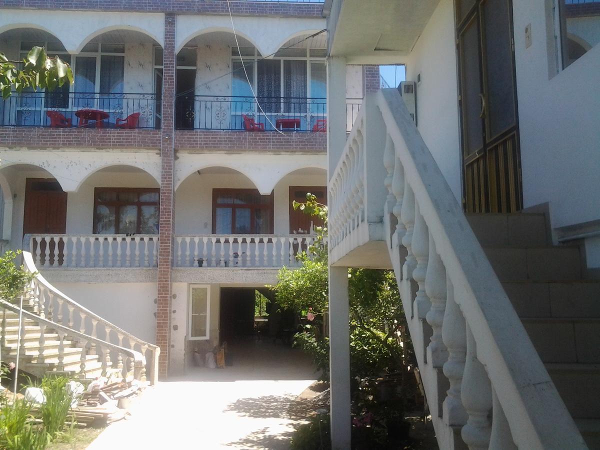 Merab House บาทูมิ ภายนอก รูปภาพ