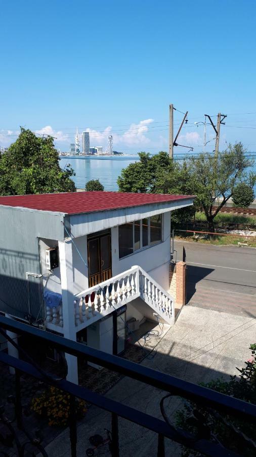 Merab House บาทูมิ ภายนอก รูปภาพ
